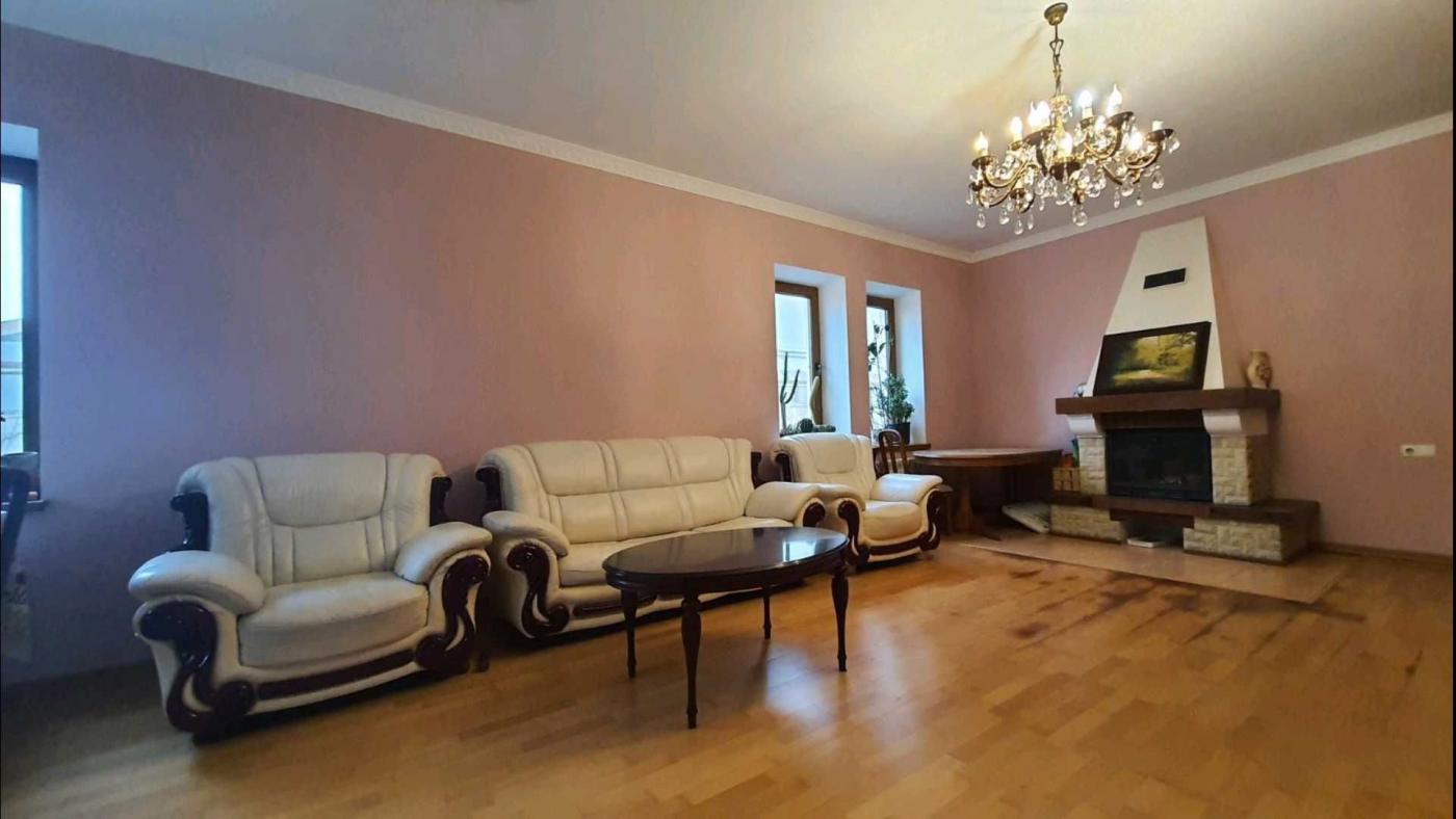 Haus 5 zimmer 304 m² Lymanka, Ukraine