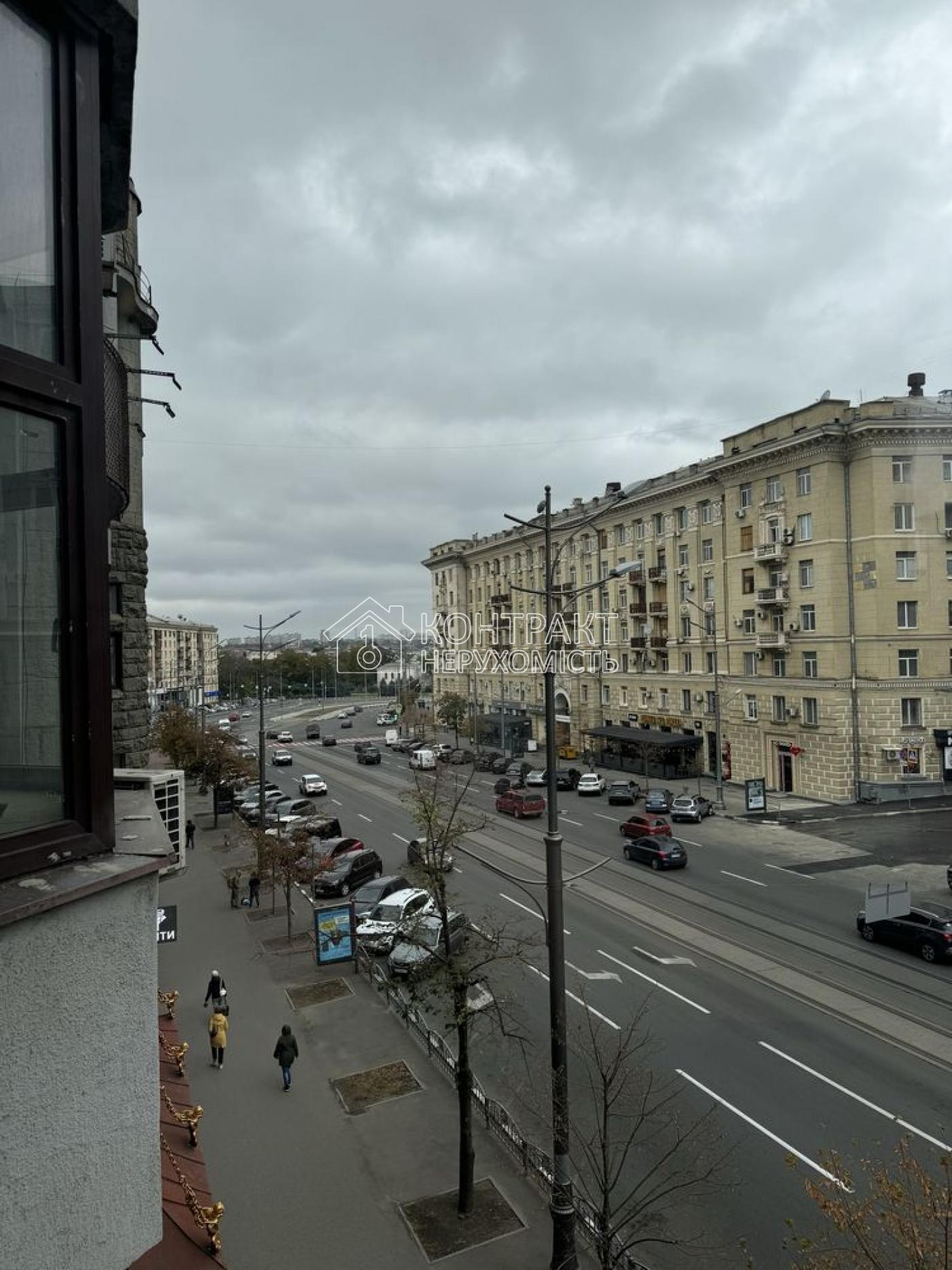 Продаж квартир/офісів/Центр/Площа Конституції/Павлівський м-н