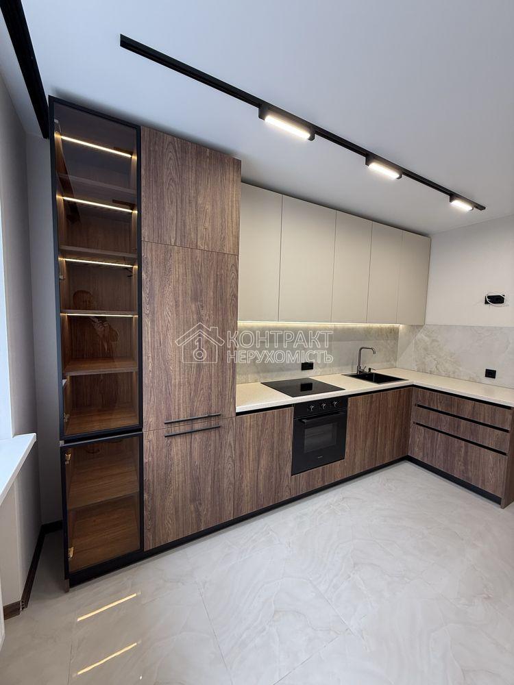 Продам 2 кімнатну квартиру поруч з метро ХТЗ ЖК Миру-2