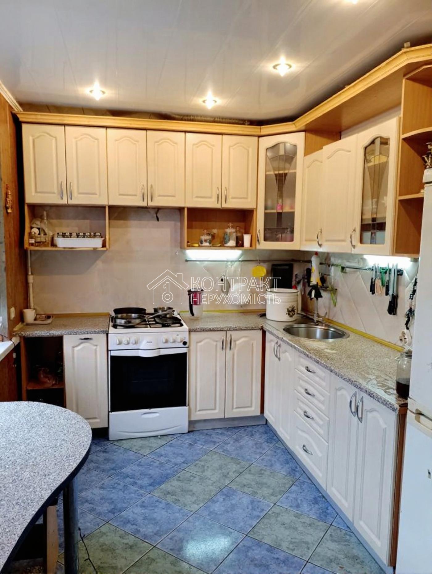 Здам 3к.кв. студію для сім'ї , Новобаварский р-н