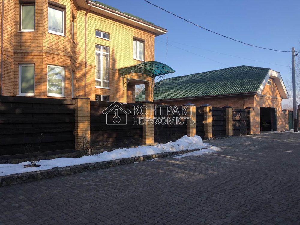 Аренда, великий будинок, бомбосховище