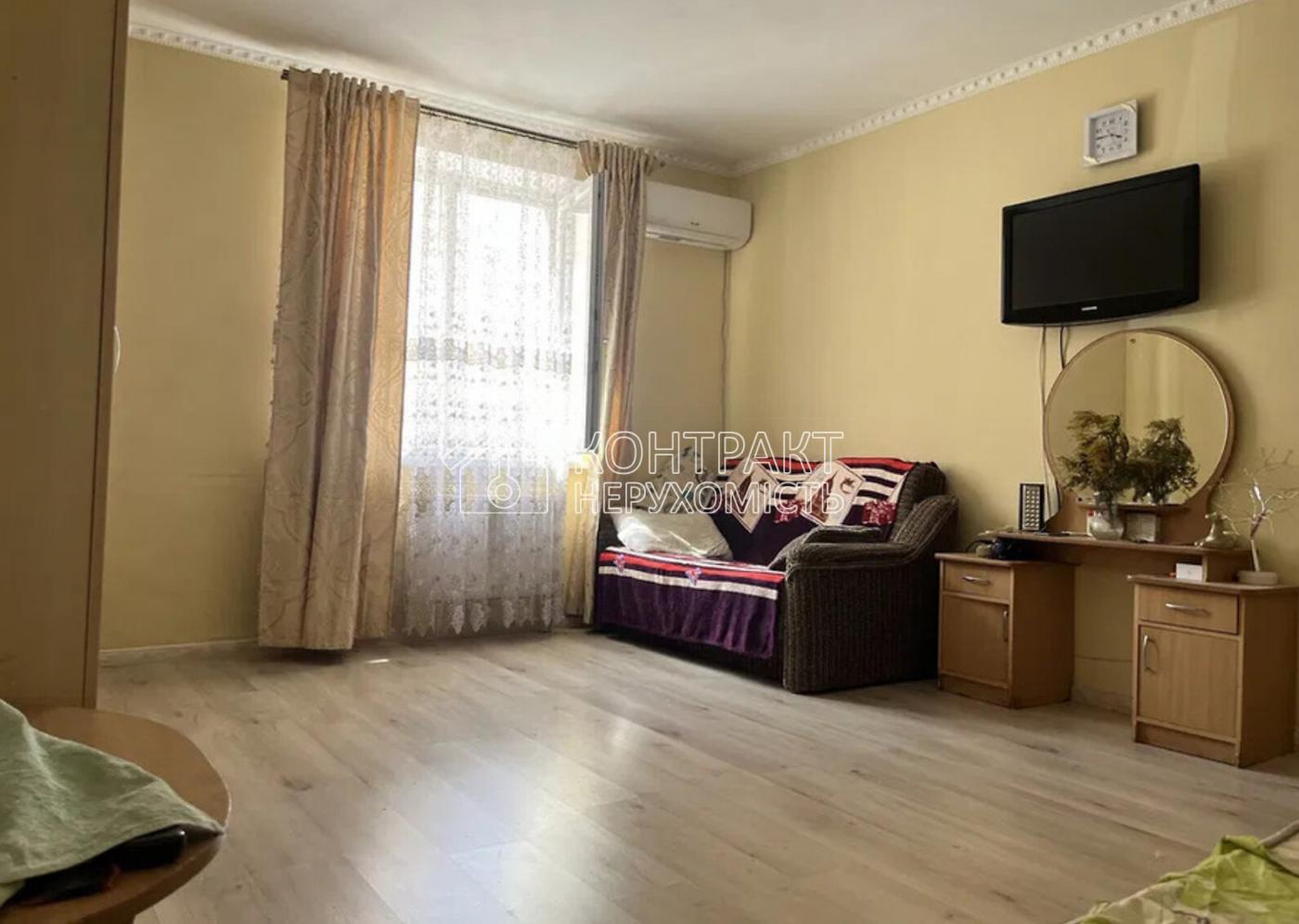 Продаж 1к квартири 46 кв. м на вул. Ньютона.