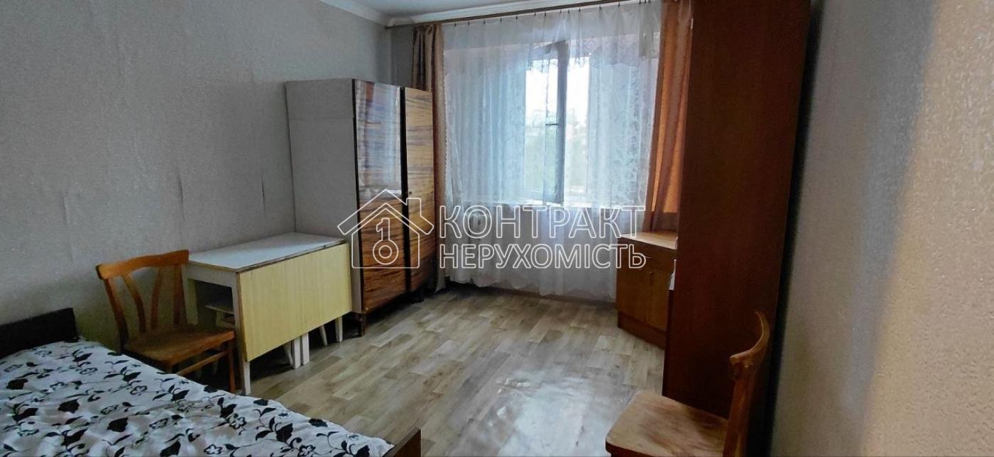 Продаэться гостинка 1 к. по бульв.Івана Каркача,73