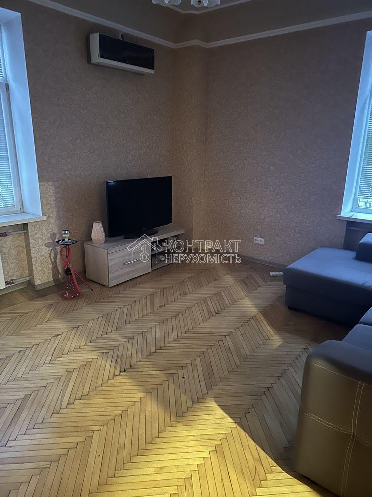 Продається квартира по переулку Короленко, напроти Никольского