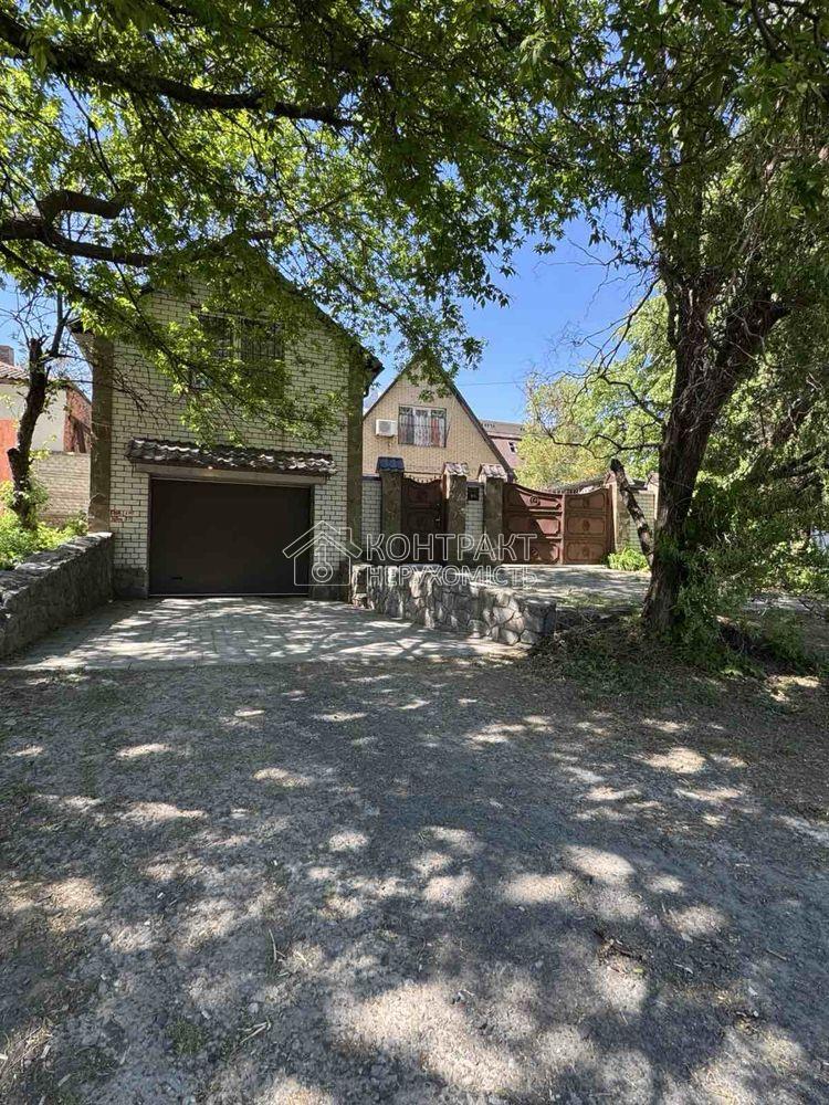 Здається в оренду двоповерховий будинок