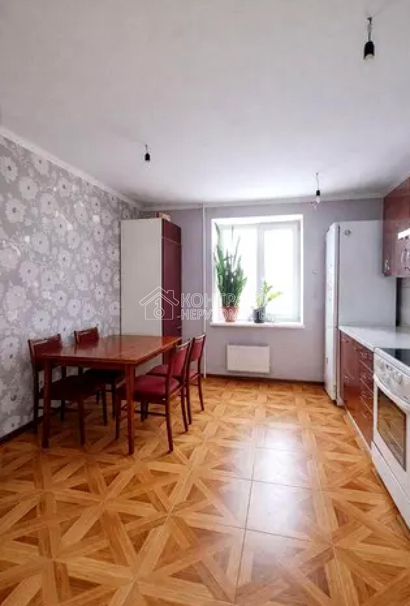 Продаеться 5 к. квартира