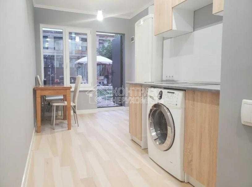 Продається частина будинку в районі Центрального ринку м.Харкова