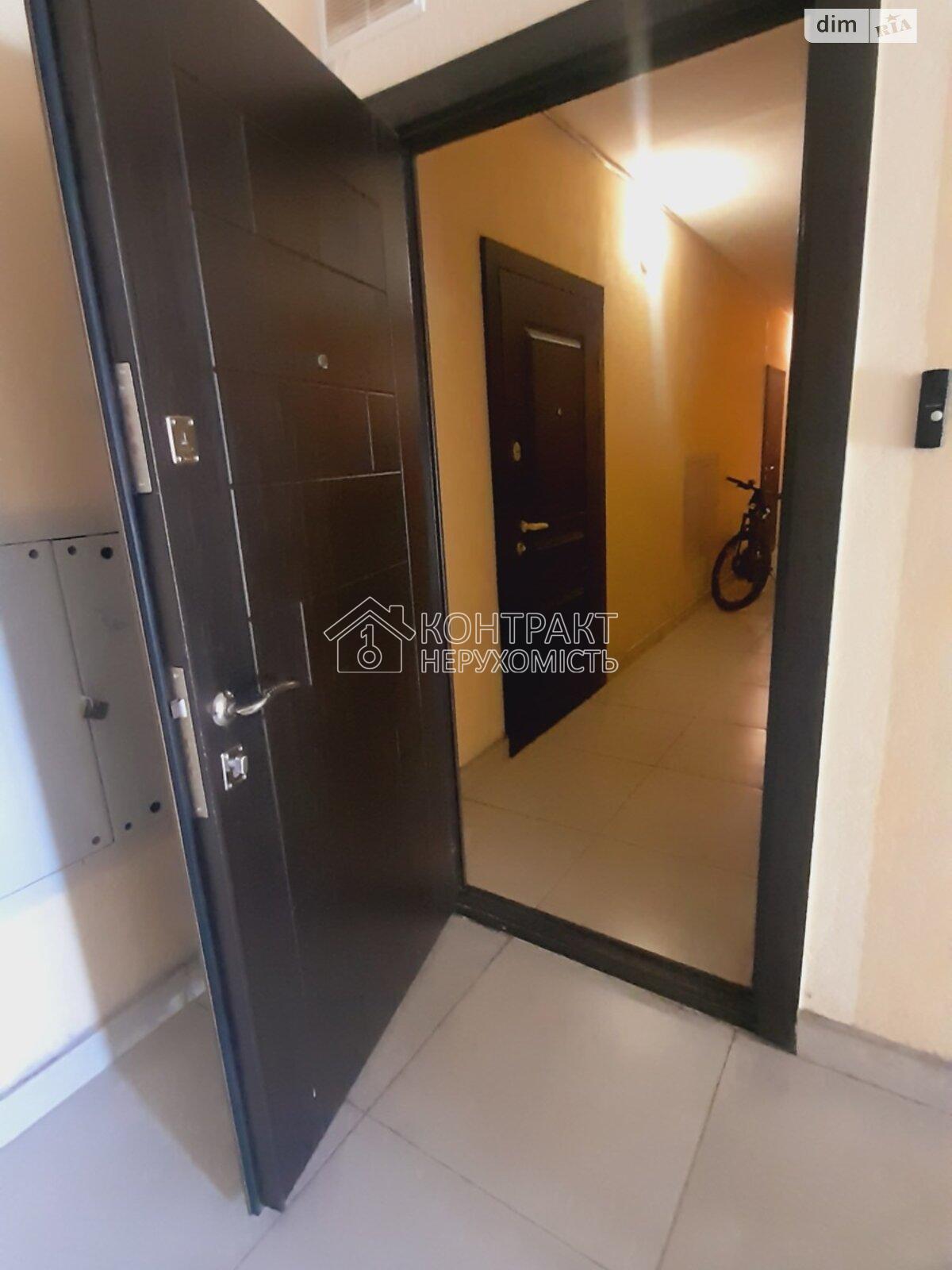 Продаж 1к квартири 43 кв. м по вул. Миру мікрорайон ХТЗ
