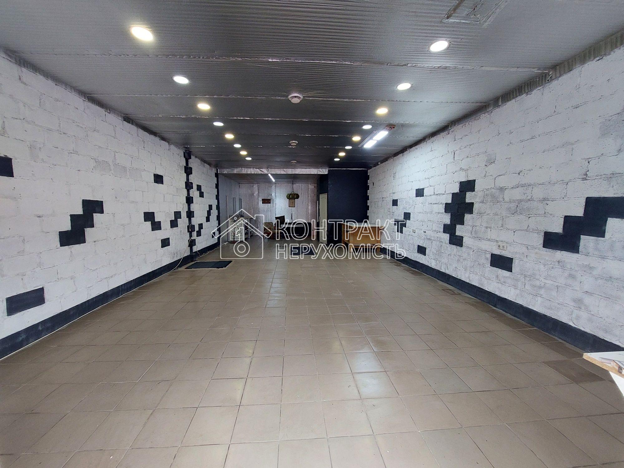 Оренда великого гаражу