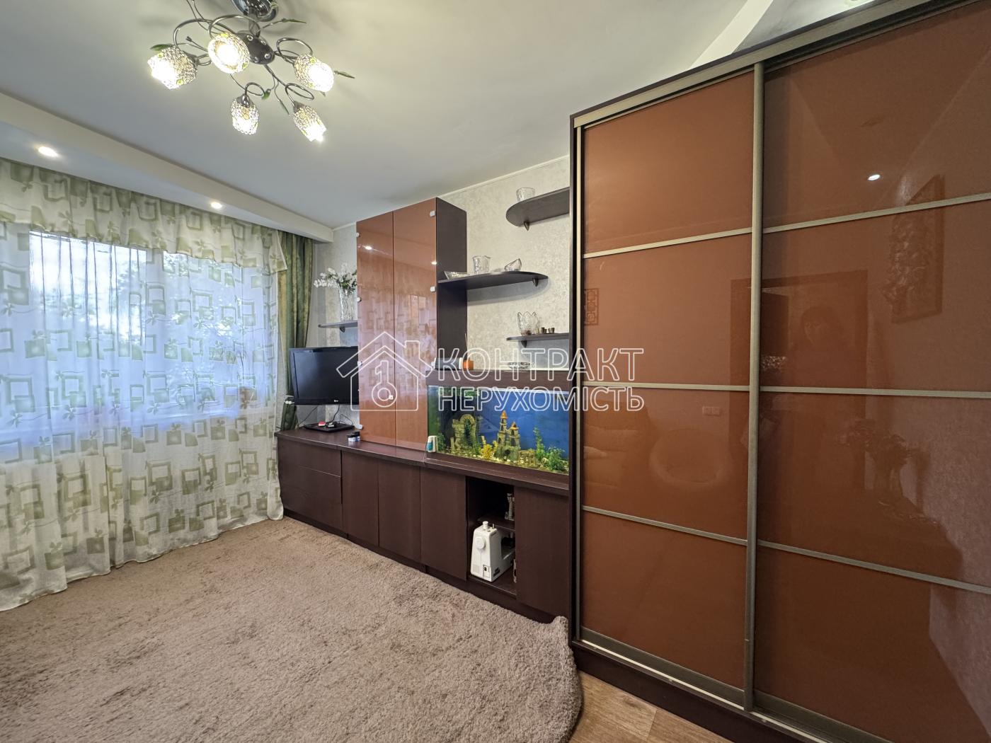 Продам 3к квартиру Каденюка Нові Будинки Палац Спорту