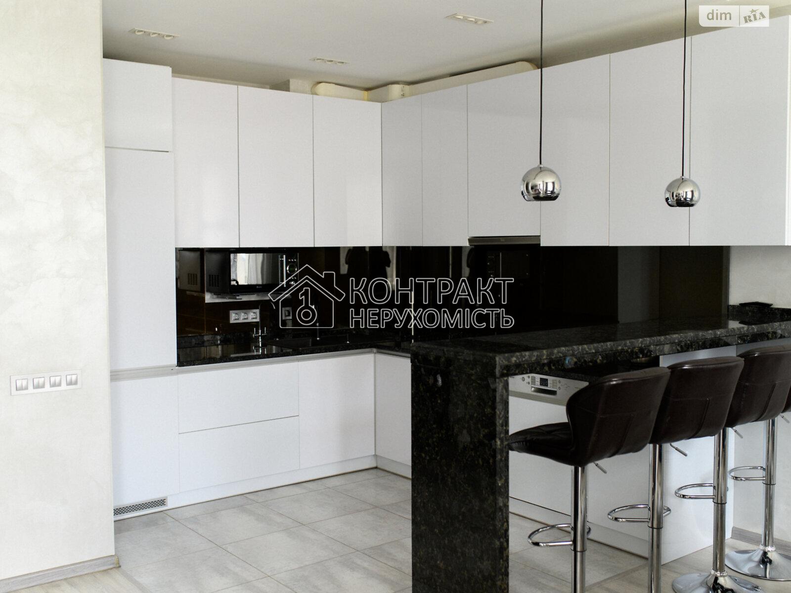 Продажа 3к квартиры 106 кв. м на просп. Науки 45/3 корпус 3