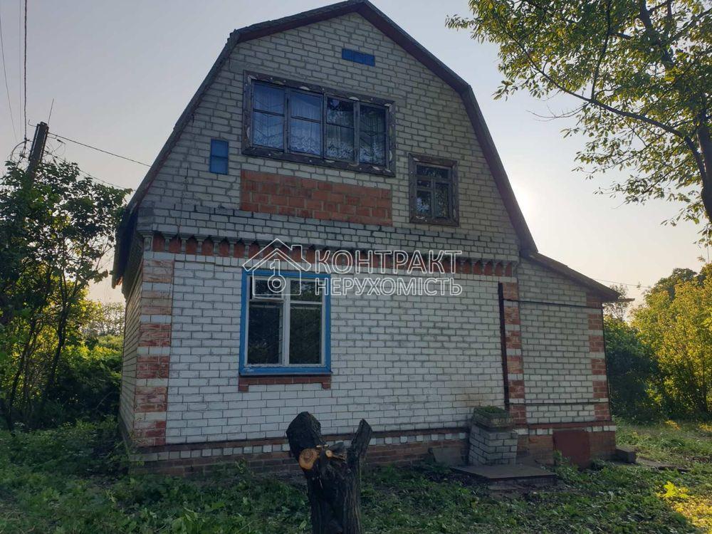 Продаж двохповерхового будинку