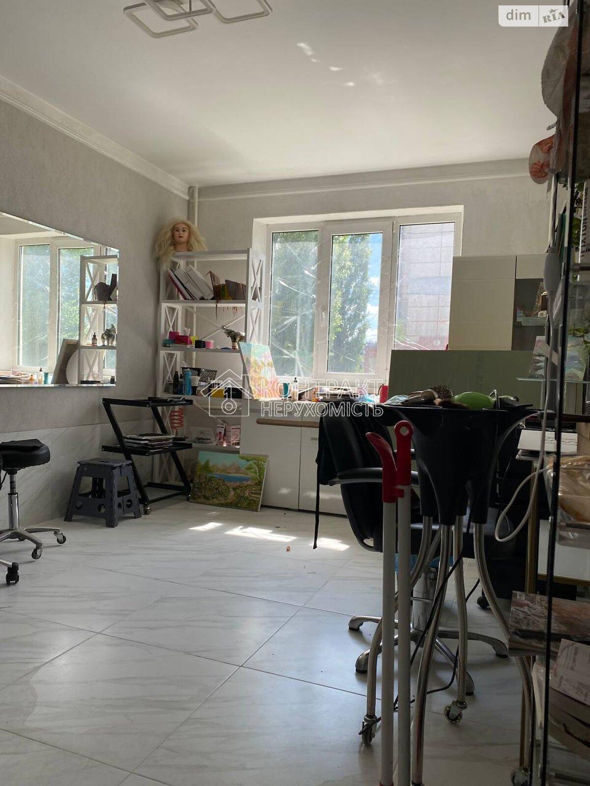 Продаж 2к квартири 48.7 кв. м на вул. Амосова 21