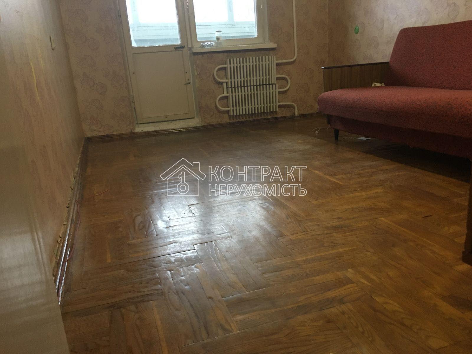Продам 3-кім. кв. 3/9 вул. Амосова