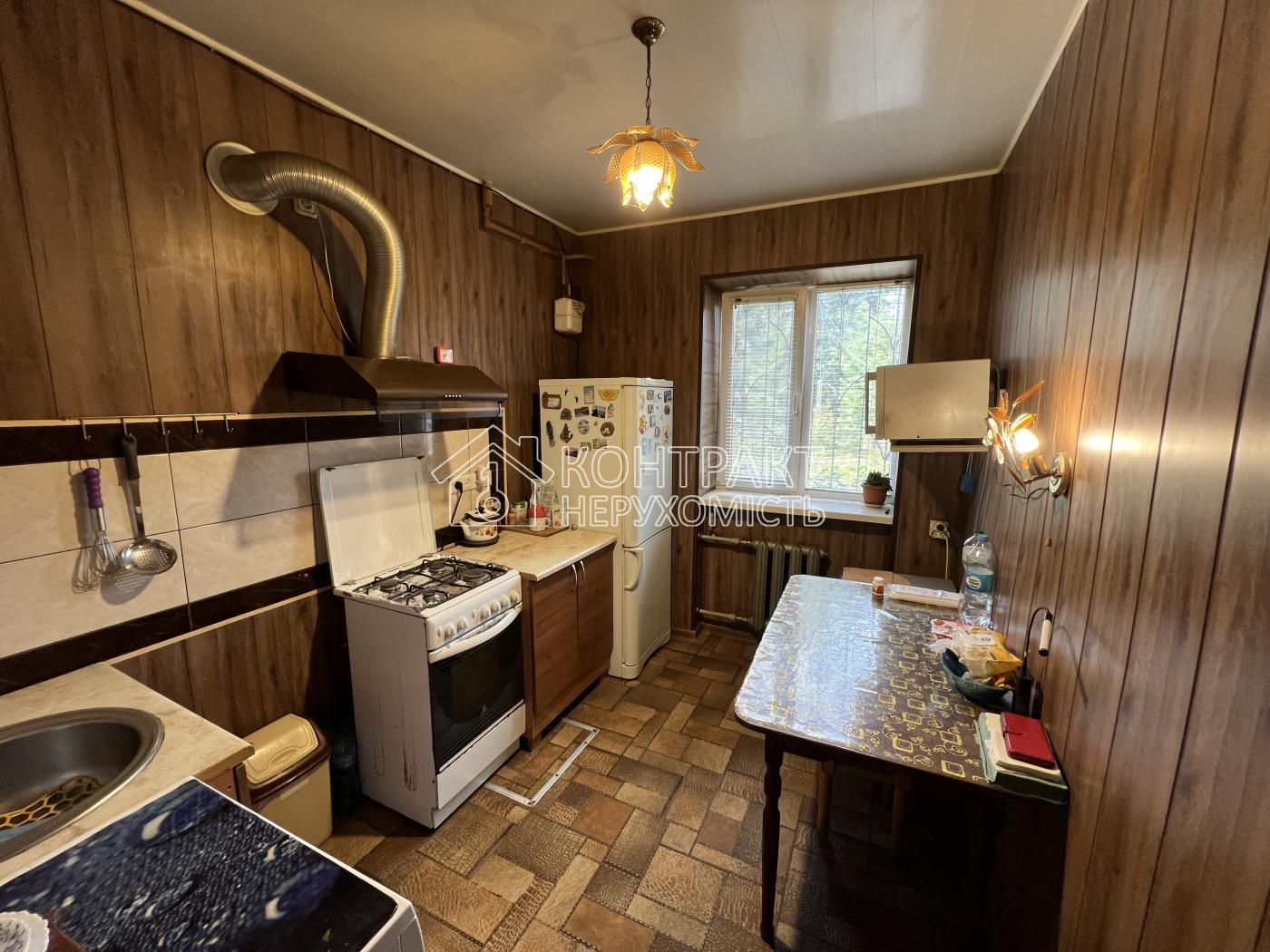Продам 3кв Ахієзерів, Батицького 21 , Салтівка , (Халтуріна)