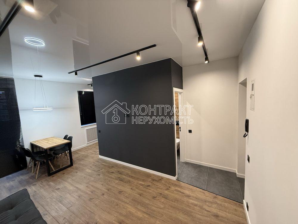 Продається 2х к.кв. на проспекті Науки