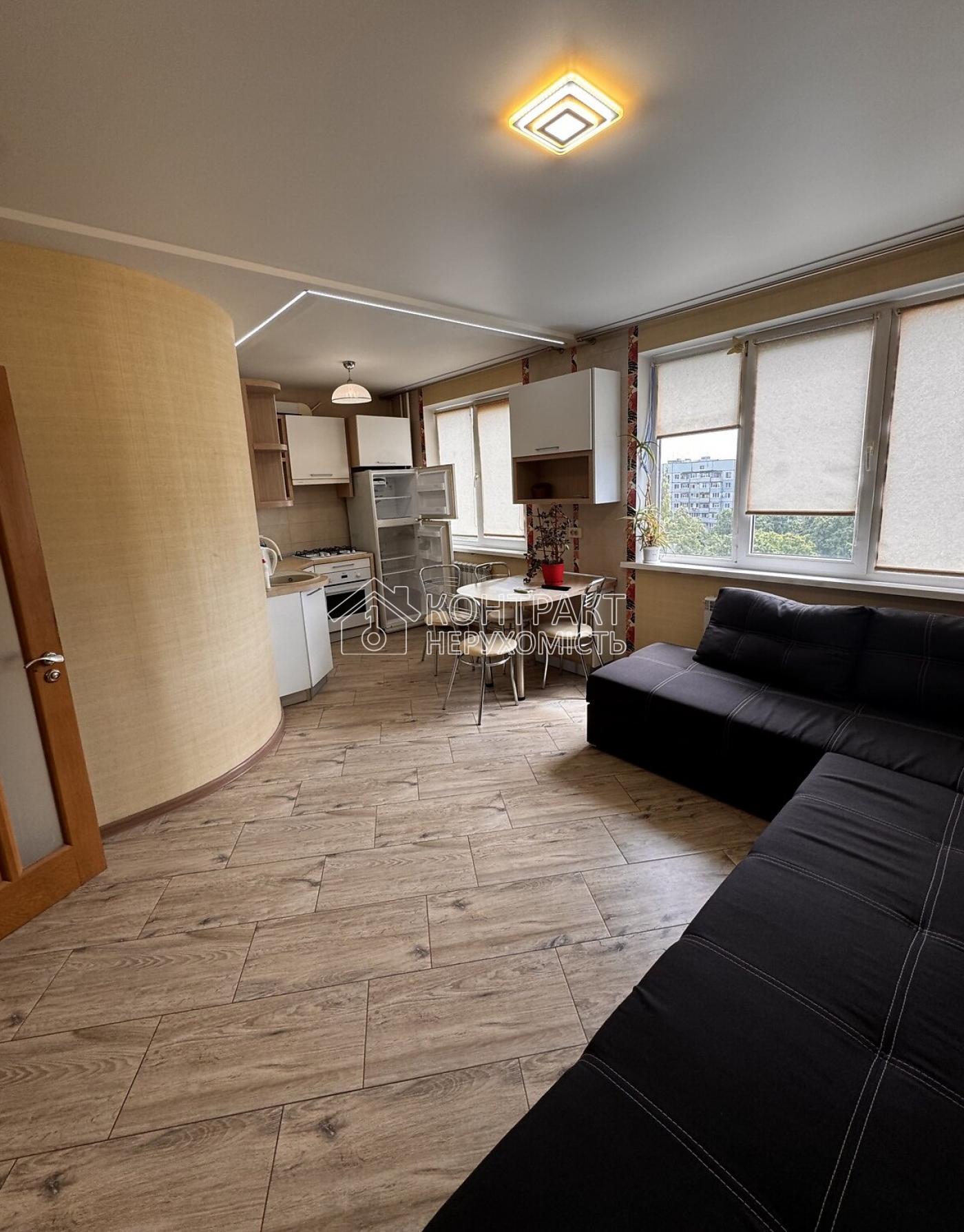 Продажа 3к квартири Амосова 13