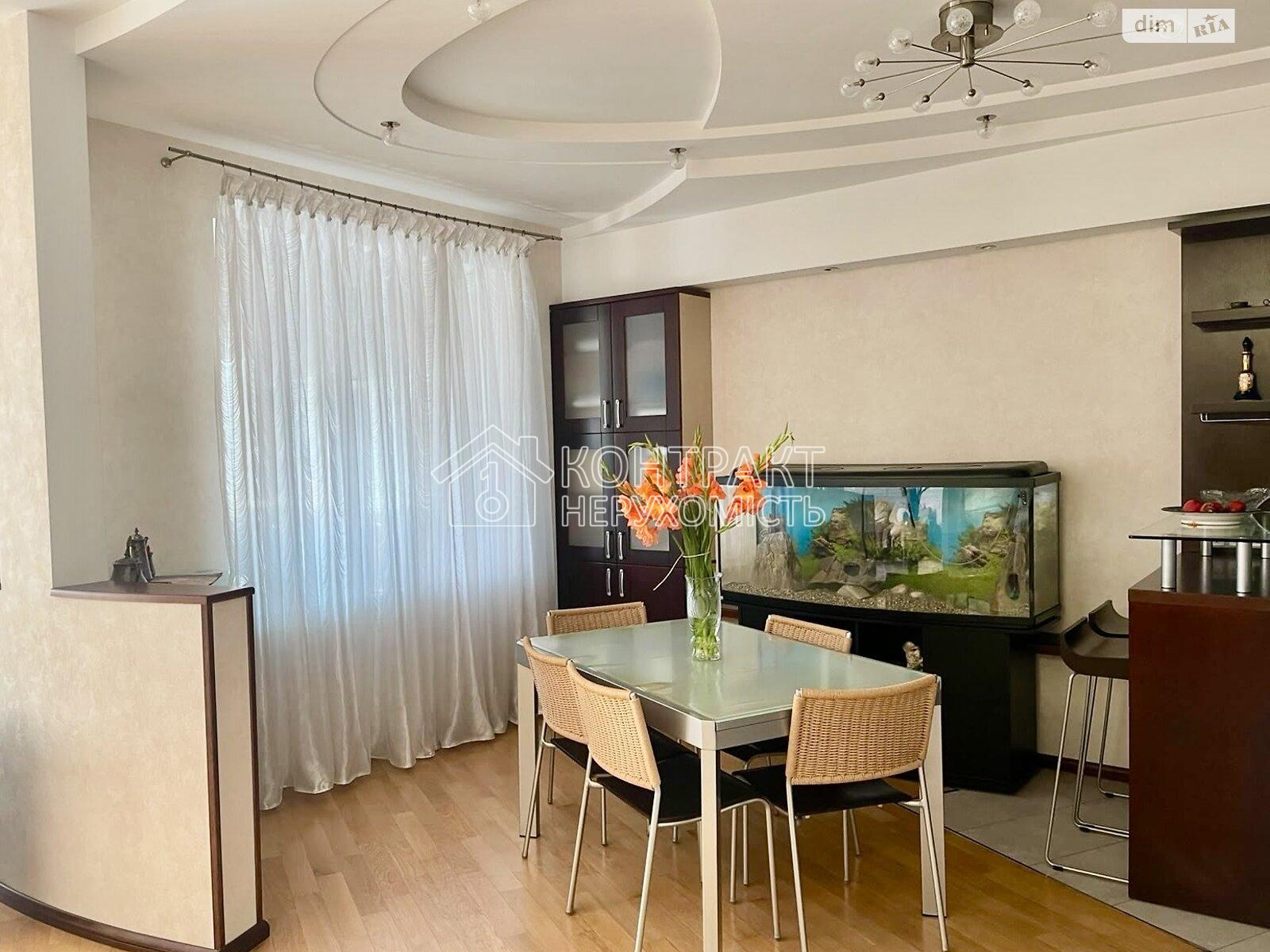 Продаж 3-х квартири 104 кв. м на ул. Данилевского
