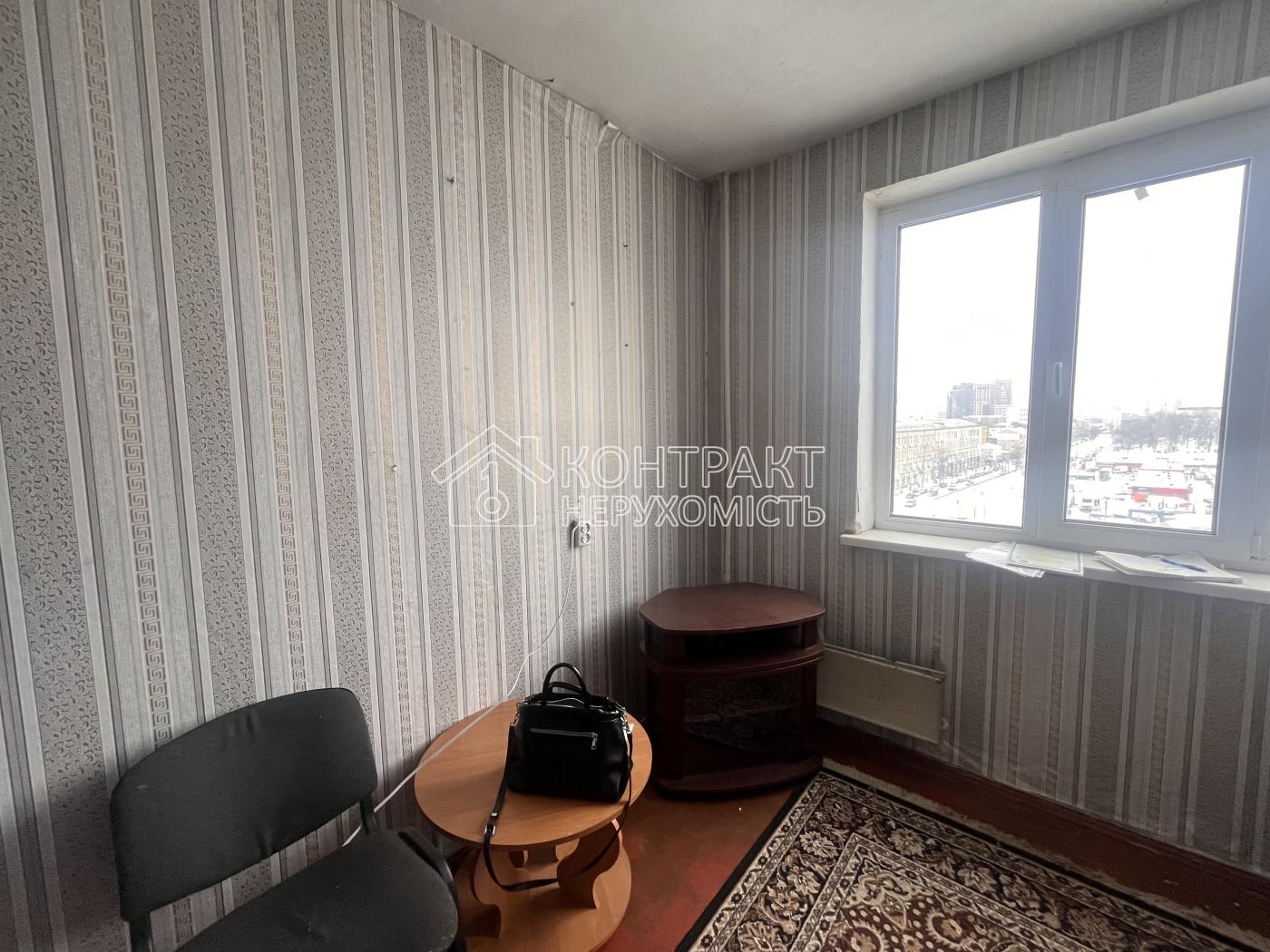 Продам 1 кімнату 12 м2 вул.Молочна Кінний ринок