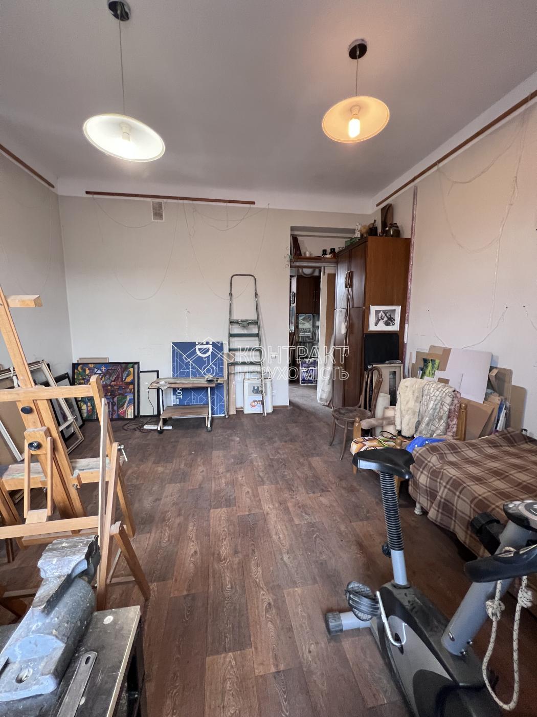 Продається 2к квартира вул. Данілевського 10