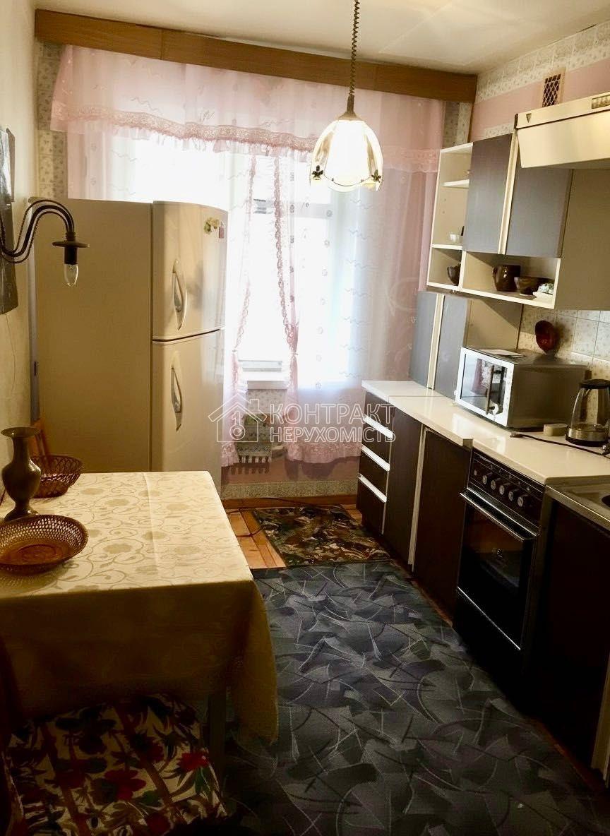 Здам 3 к квартиру Центр біля метро