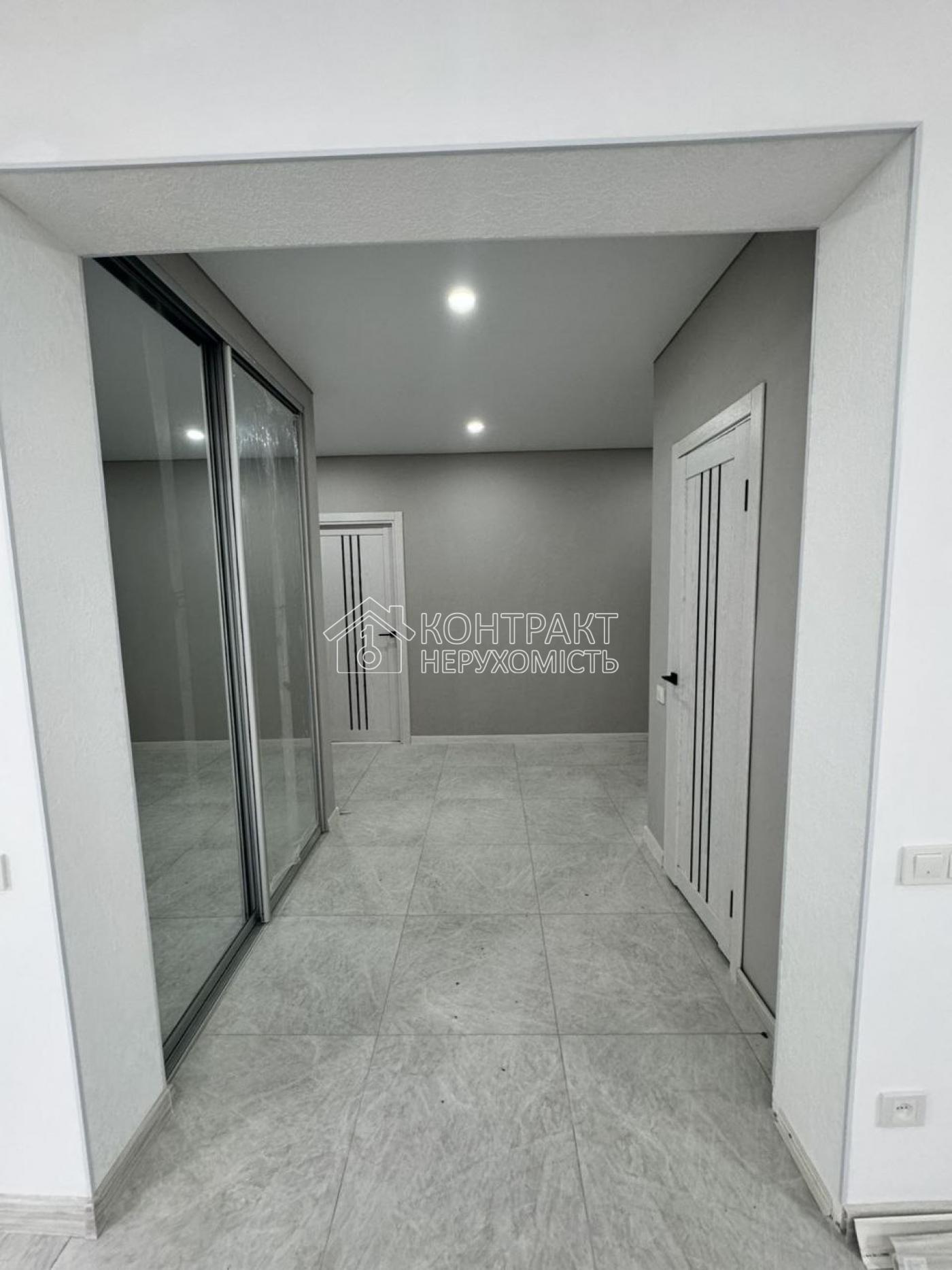 Продаж будинку з терасою на Баварії єВідновлення