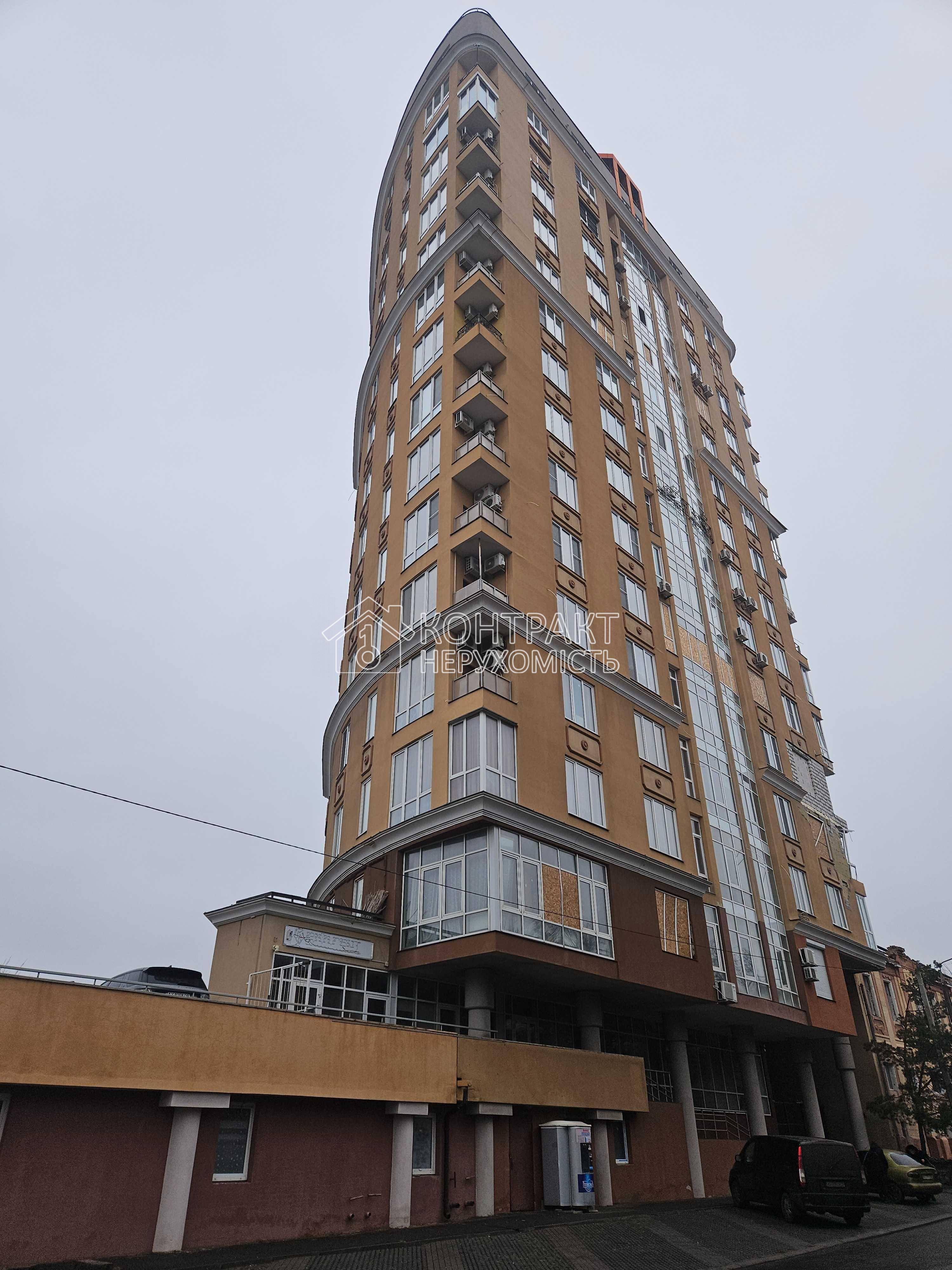 Продається ком.приміщення 170м2 на 1 поверсі