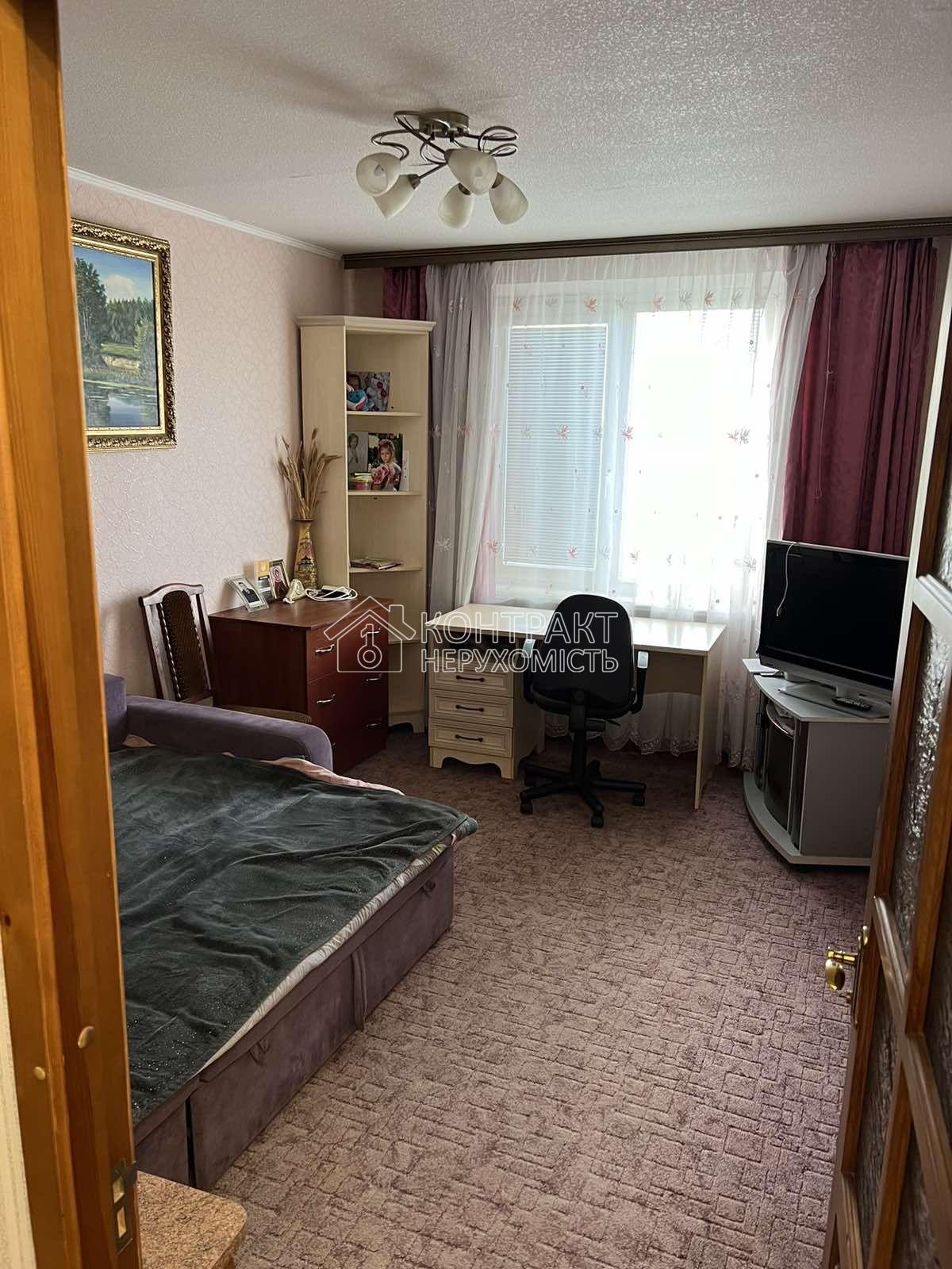 Оренда 3 ком квартири метро Захисникив