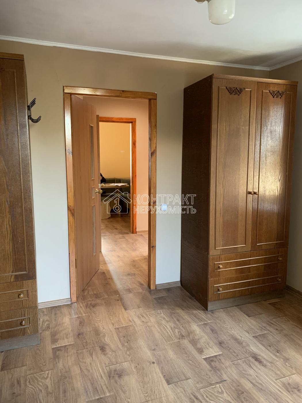 Продам 1/2 будинку в Пісочині — затишний маєток із чудовим краєвидом!