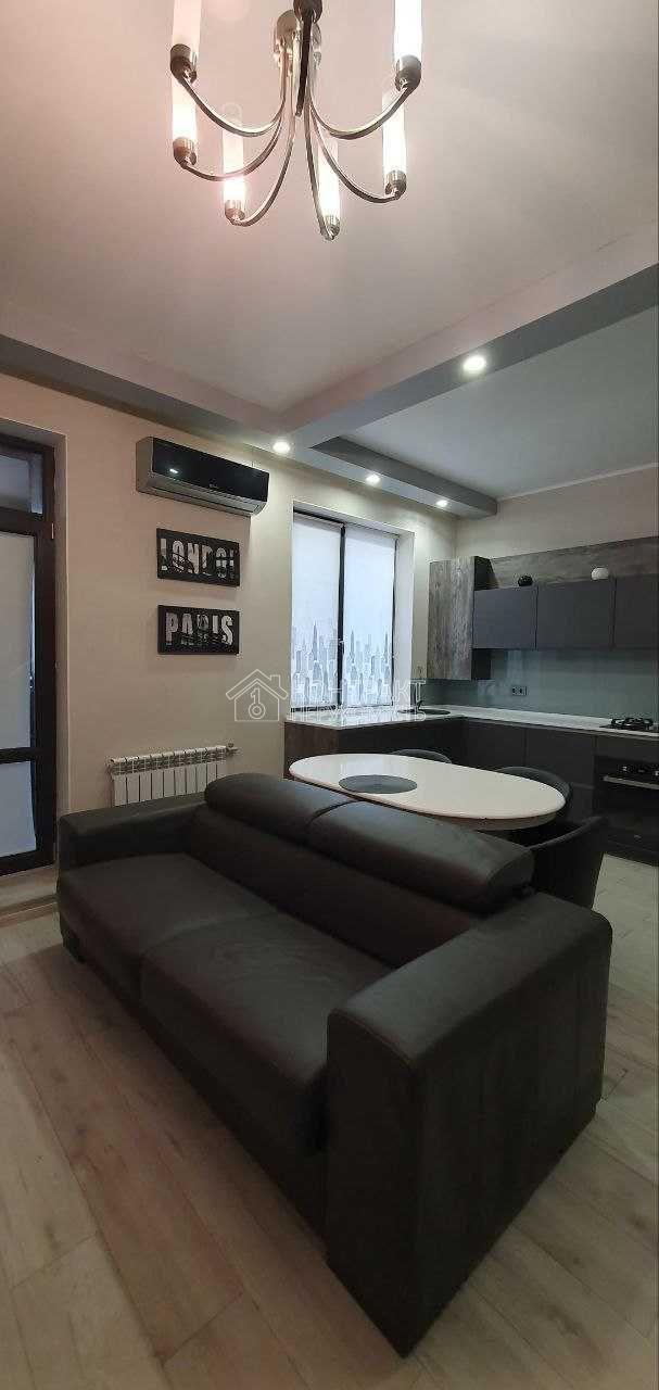 Сдам 4 -кімн. кв новобудова, триповерхнева. 16 000 грн + ком. платежi
