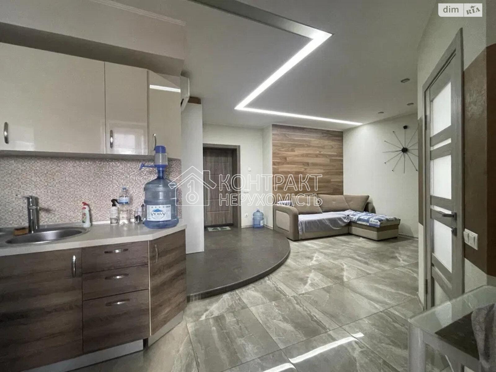 Продаж 1кім. кв. біля м. Победи!