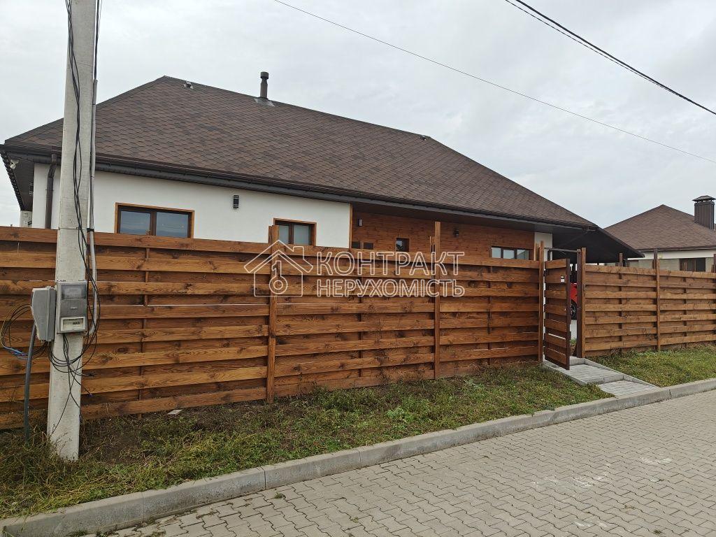 Продам шикарний сучасний будинок у котеджному селищі поблизу Бабаїв