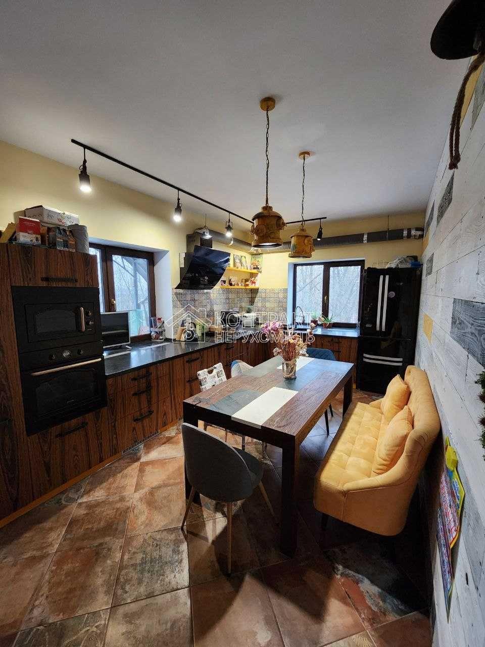 Продаж сучасного нового будинку 280м