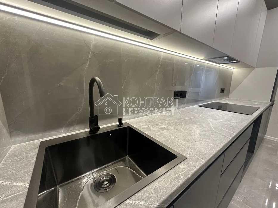 Продаю 2-к квартиру ЖК Гидропарк, метро Киевская, Героев Труда