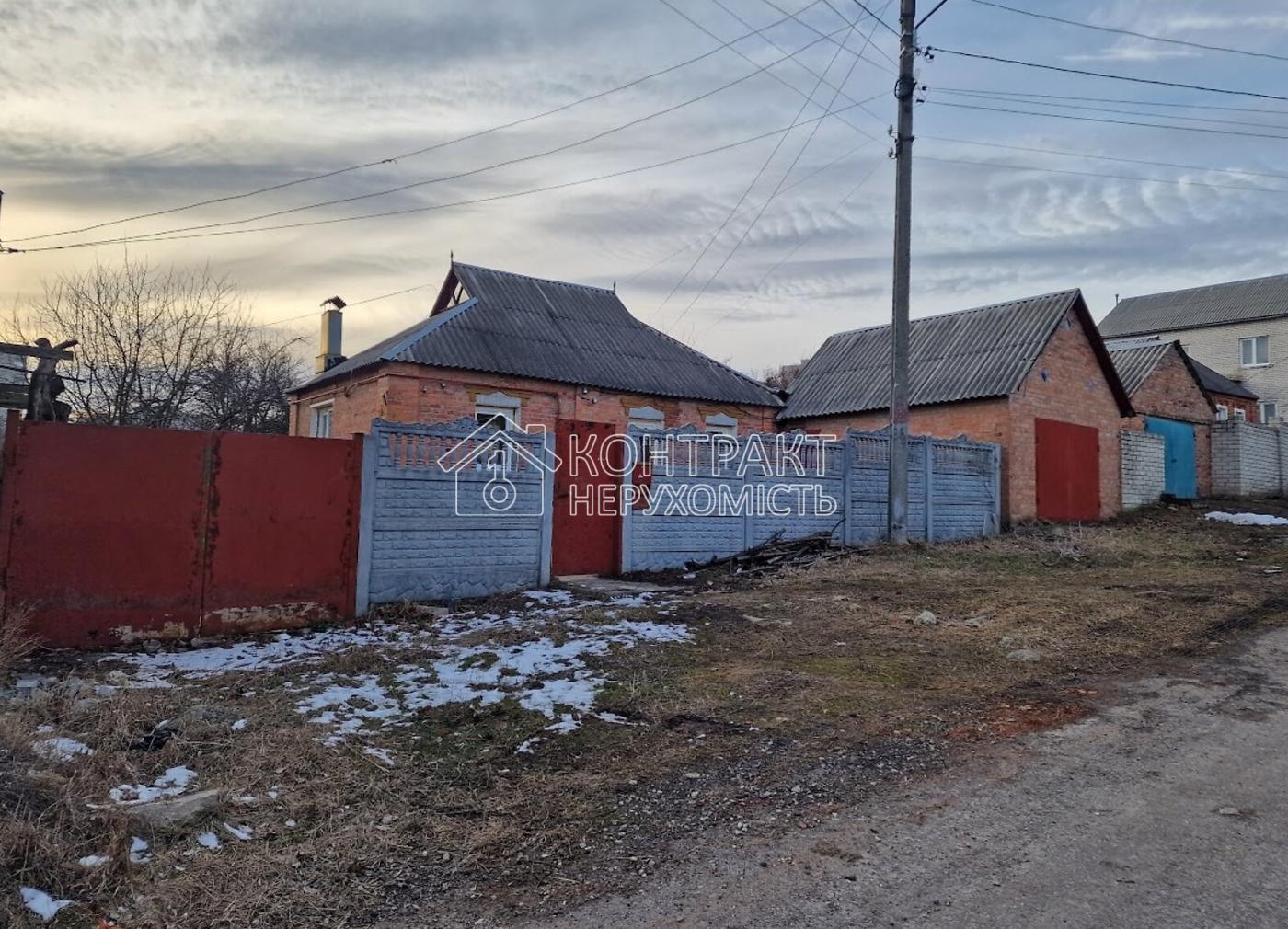 Продаж 1 поверхового будинку з ділянкою на 10 соток, 70 кв. м, 3 кімнати, на вул. Воскобійницька