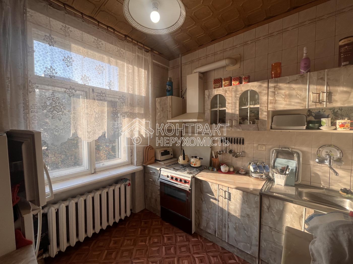 Продам 2-кім кв біля стад.Металіст Плеханівська 73