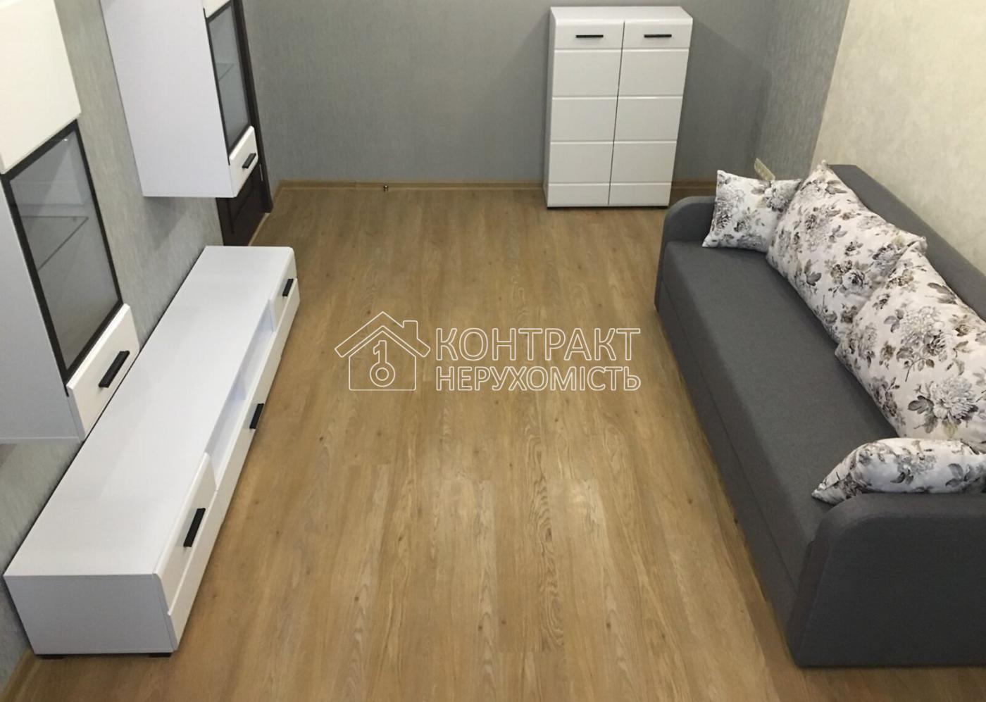Продаж 1к кв. 32.6 кв. м на ул. Гвардейцев-Широнинцев .