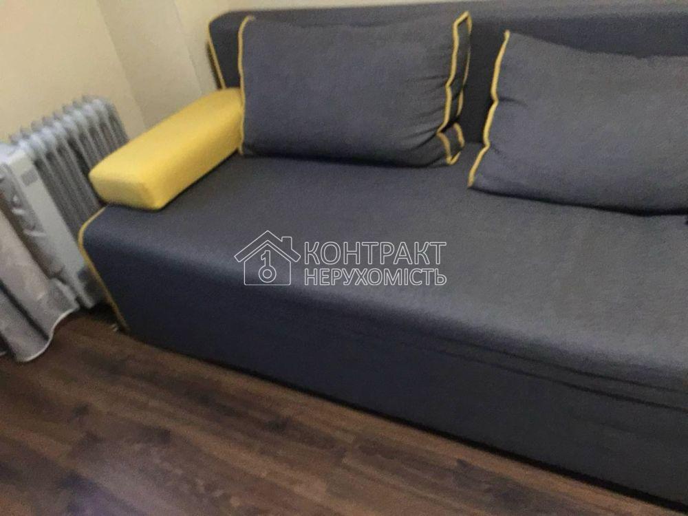 Продам затишну гостинку в районі Південного вокзалу!