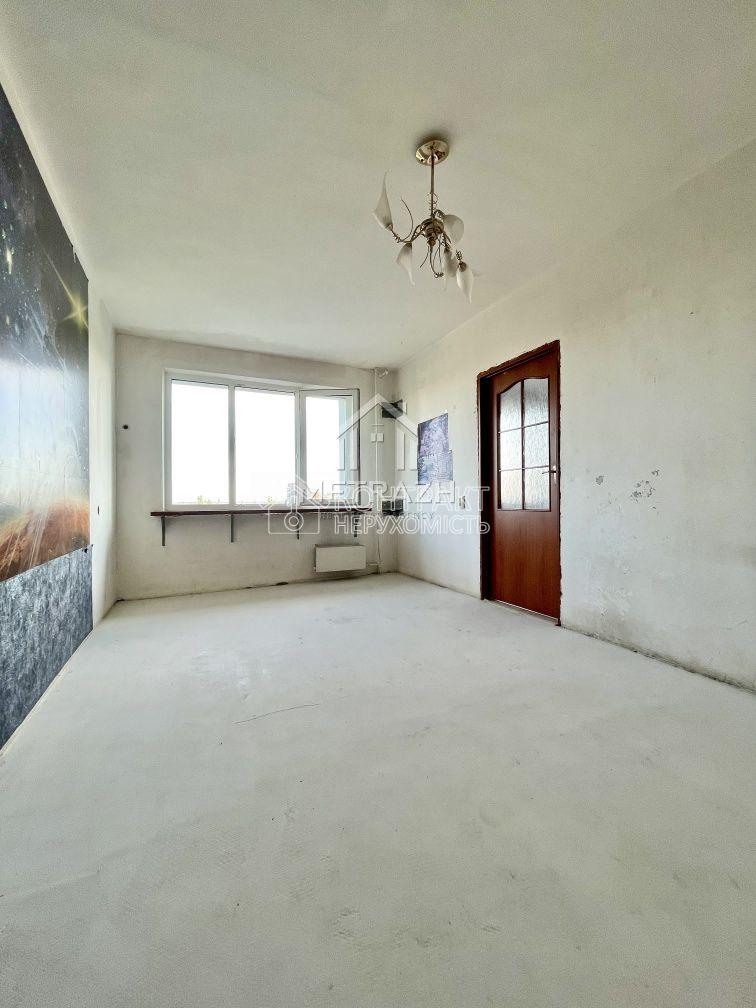 Продається 4 к квартира Залютино, м.Холодна гора, є-відновлення!