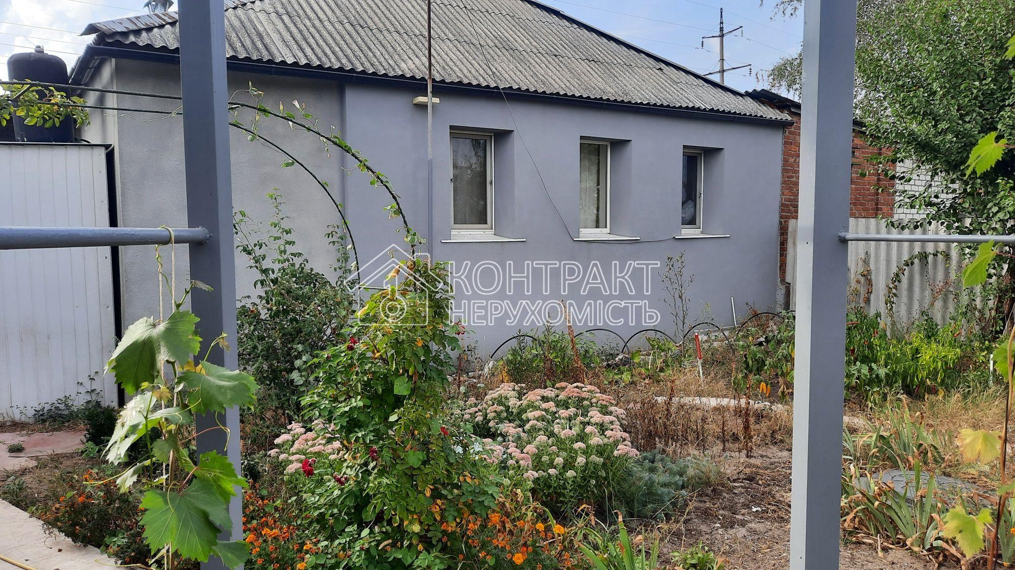 Продам 1\2дома+флигель Жихор
