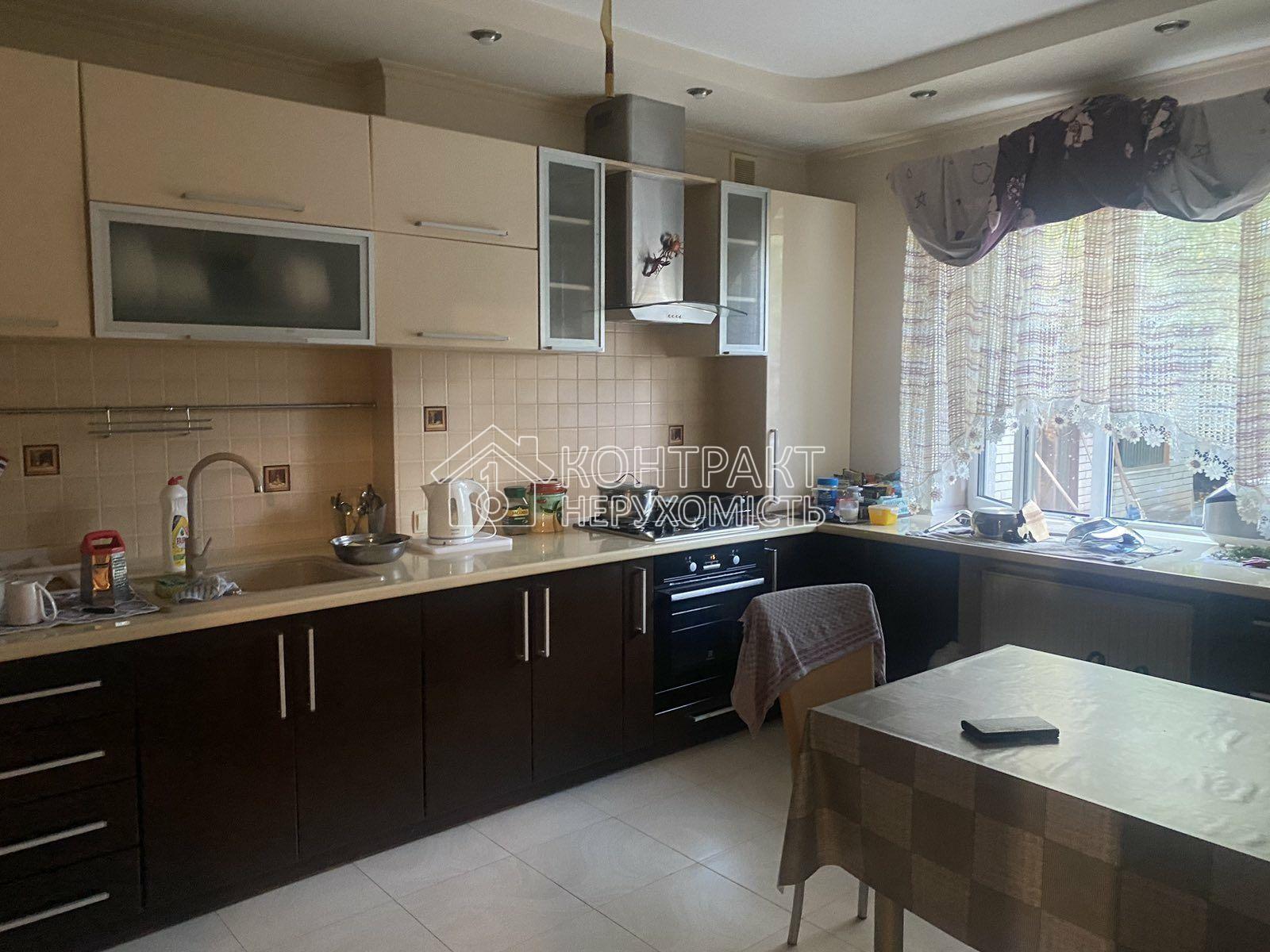 Продам дом в Дергачах, 5 км. от Алексеевки Харьков . Сертификат
