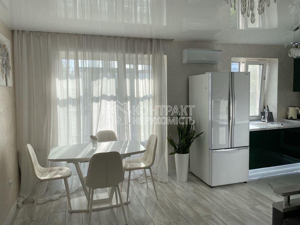 For the first time on sale 3 room apartment Ave. Gagarin cap.REPAIR