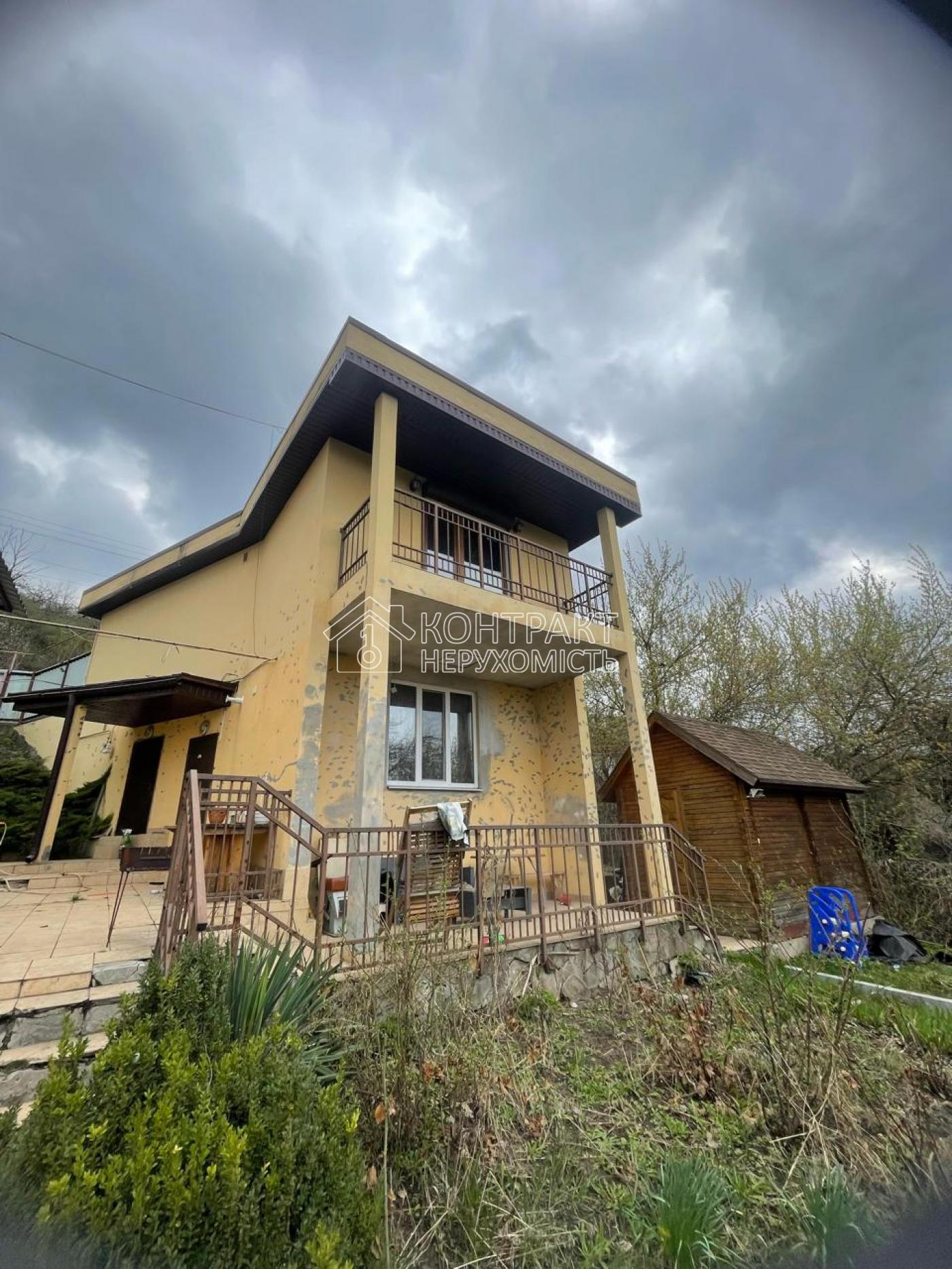 Продається будинок в Ізюмі