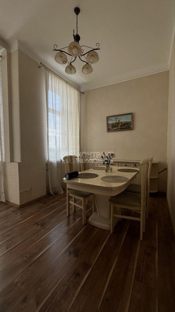 Продаж квартири у центрі міста