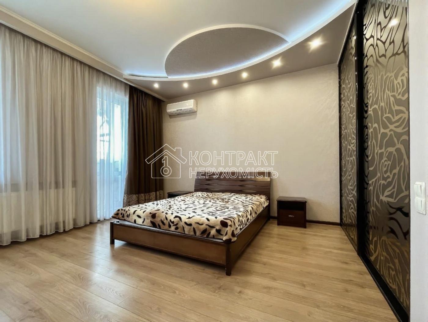 Продам кухня-вітальня + 2 спальні Науки ЖК Триумф S=90м2