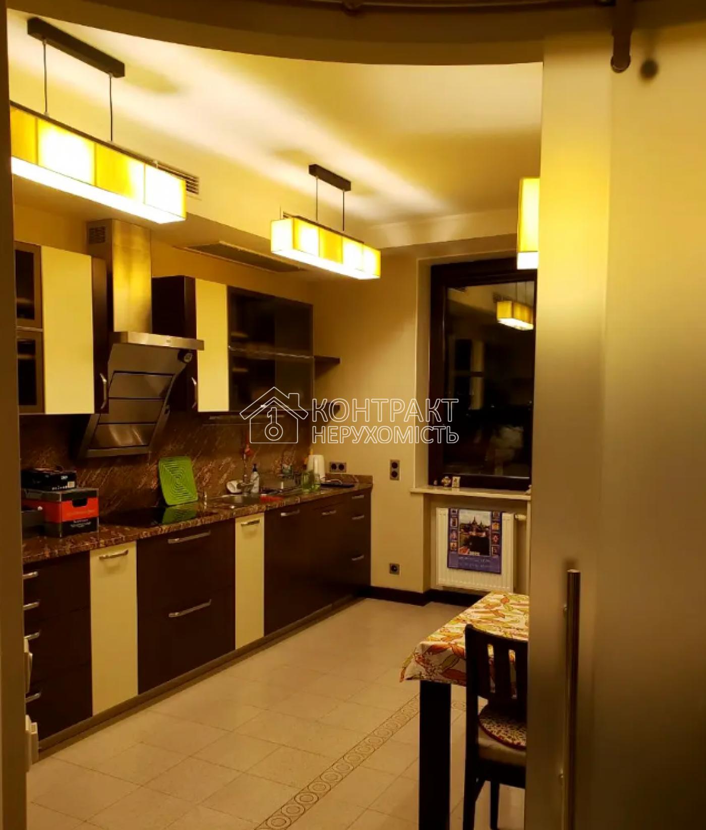 Здається 3 кімнатна квартира Павлове Поле