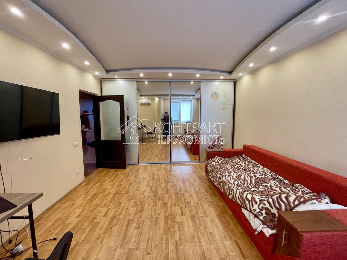 Продам 1 к квартиру Центр Сухумська 24