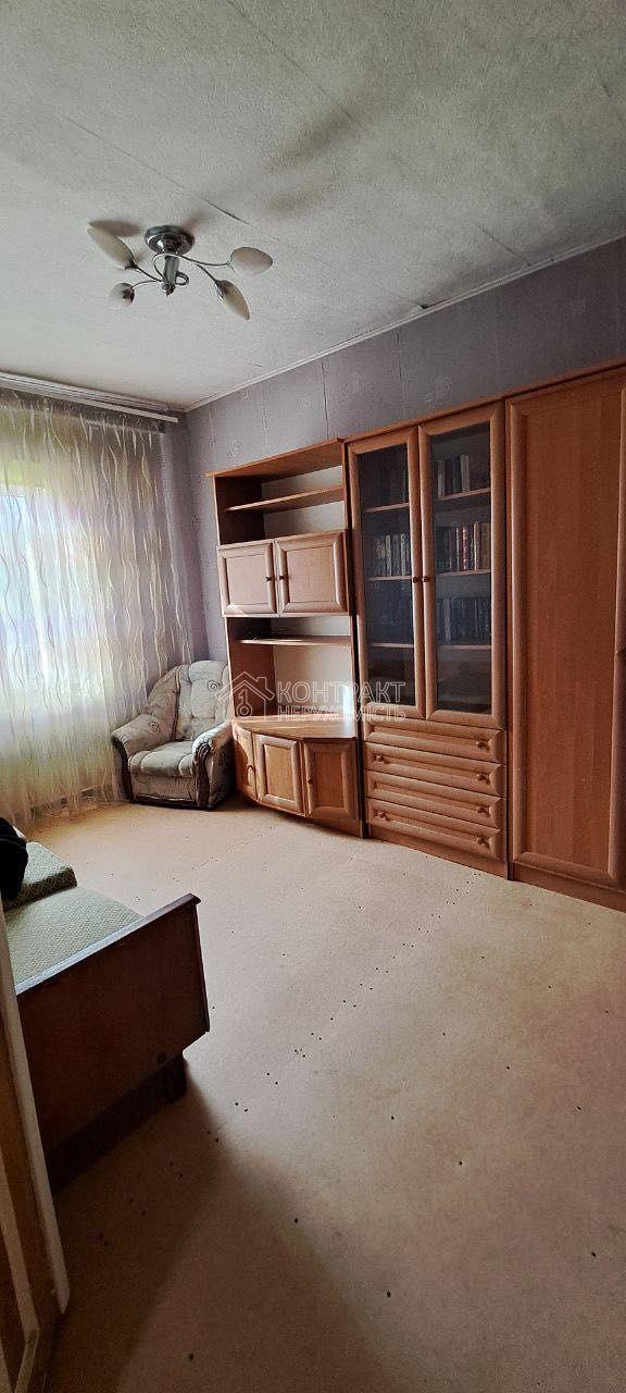 Продам 2к квартиру. М. Вокзальна