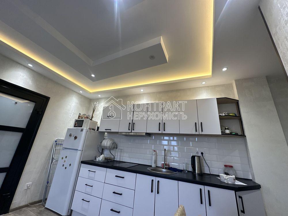 Здається 1к кв. на Захисників України