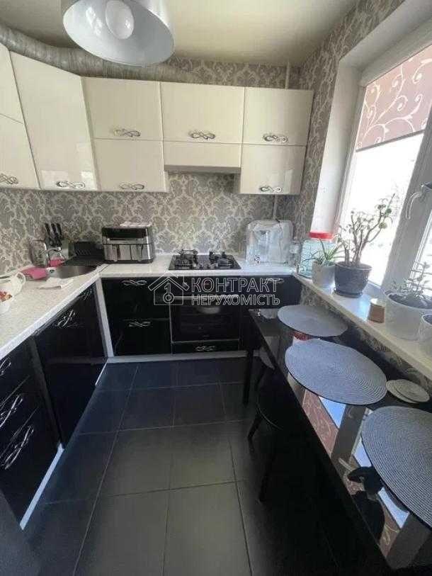 Продаж 3к квартири м.Армійска єВідновлення